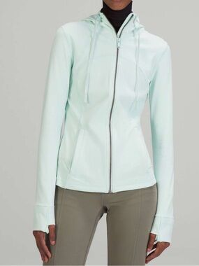 Lululemon Hooded Define Jacket Nulu
Delicate Mint
